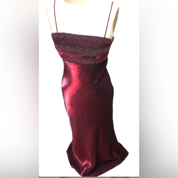 Betsy & Adam Beaded Gown – Metallic Ruby, Size Small - Picture 5 of 5